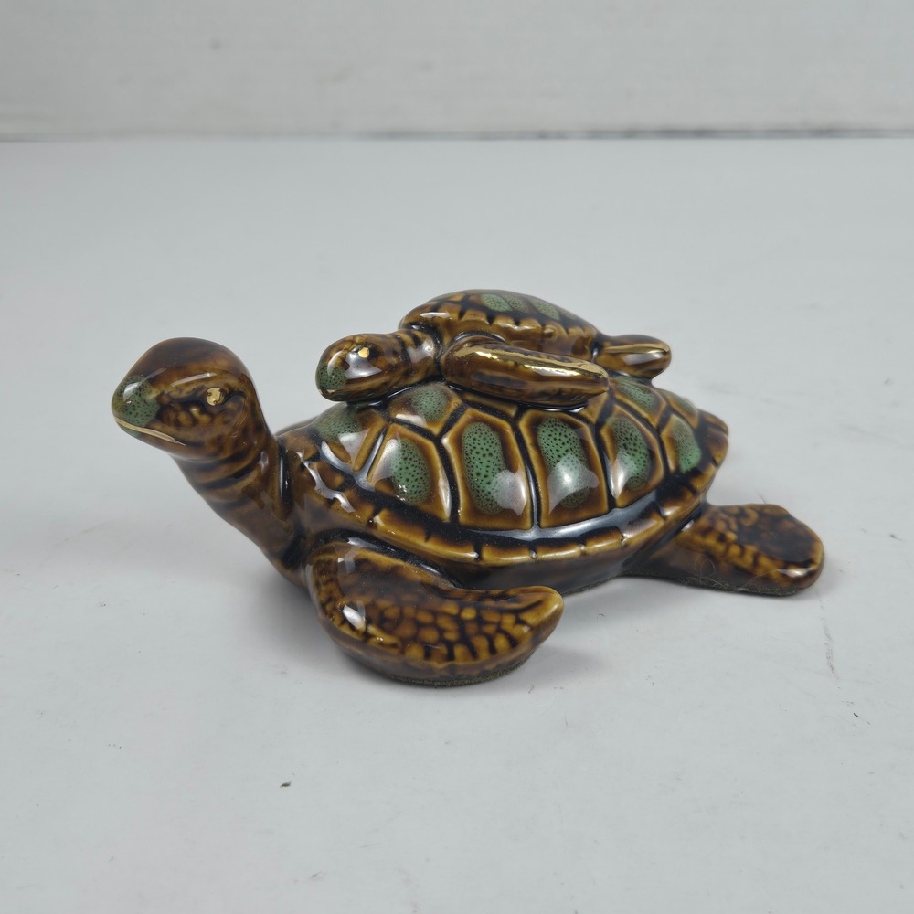 Gibson Golden Pond Collection Glazed Ceramic Mother & Baby Sea Turtle Figurine